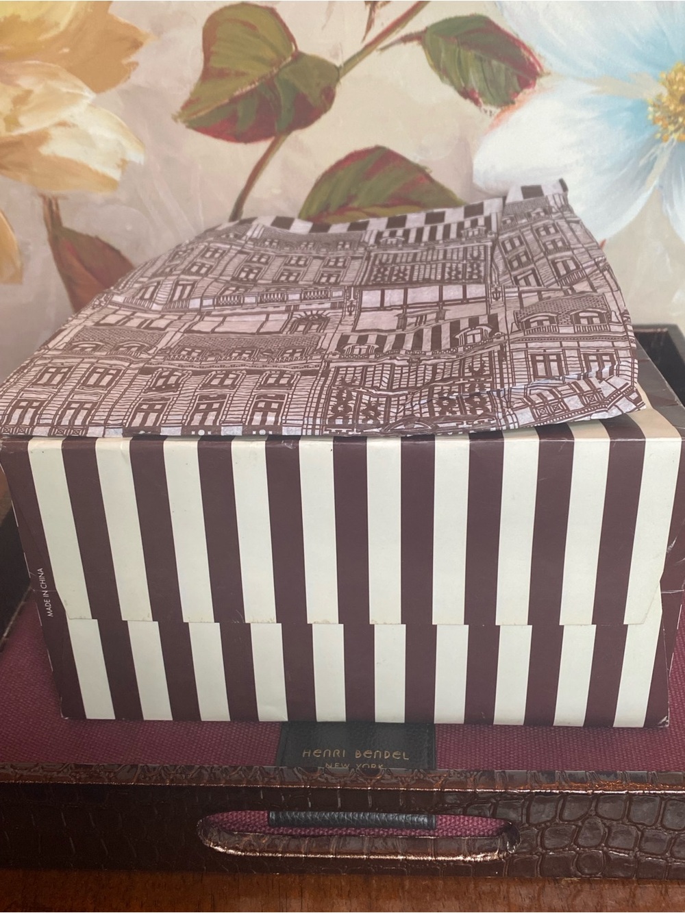 Henri Bendel Burgundy Black Friday Pouch GWP w/Stripe Tab & Bonus Bag w/Tissue - Picture 11 of 16